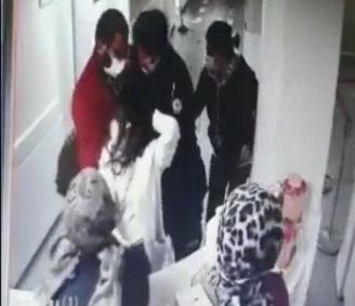 Pendik'te acil serviste doktora çirkin saldırı