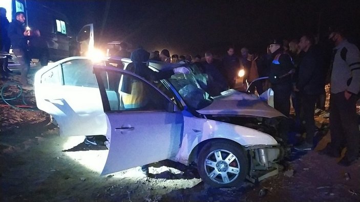 Kahramanmaraş'ta otomobiller kafa kafaya çarpıştı: 6 yaralı