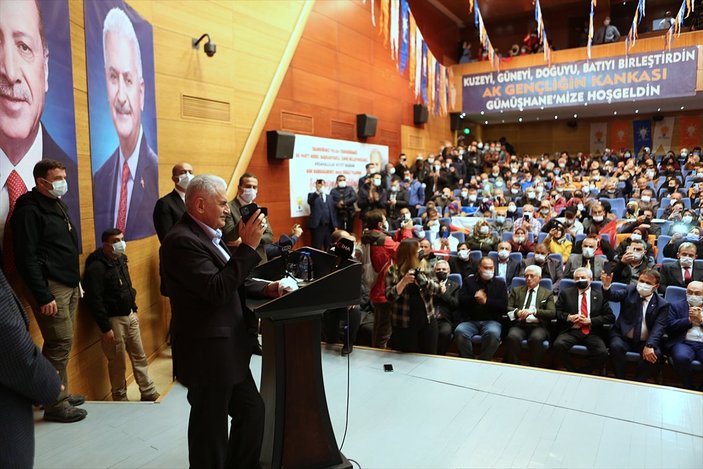 Cumhurbaşkanı Erdoğan partililere seslendi: Dimdik ayaktayız