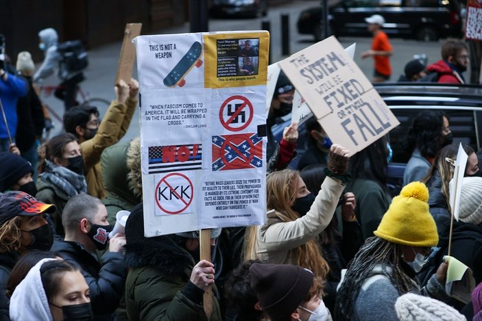 ABD'de Rittenhouse'un beraati protesto edildi