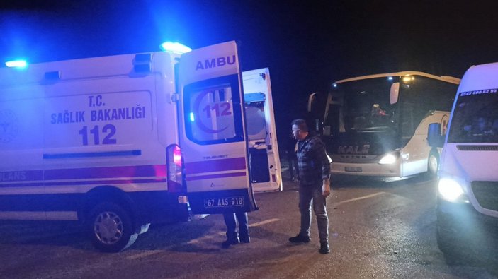 Zonguldak'ta otomobilin çarptığı motosikletli acı içinde ambulans bekledi