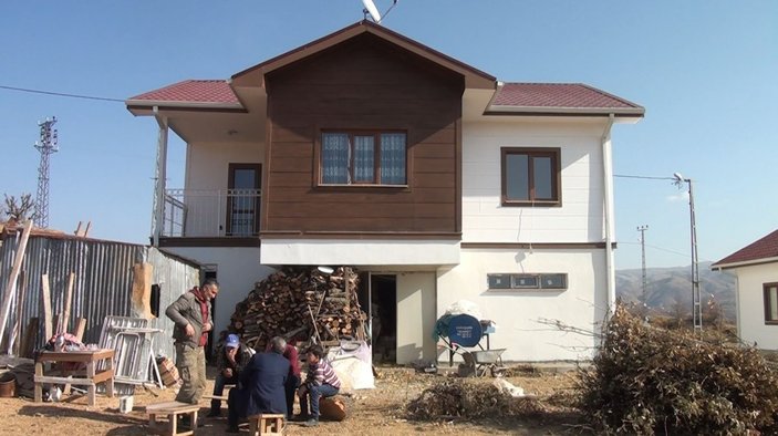 Pütürge'de depremzedeler için yapılan konutlarda yaşam başladı