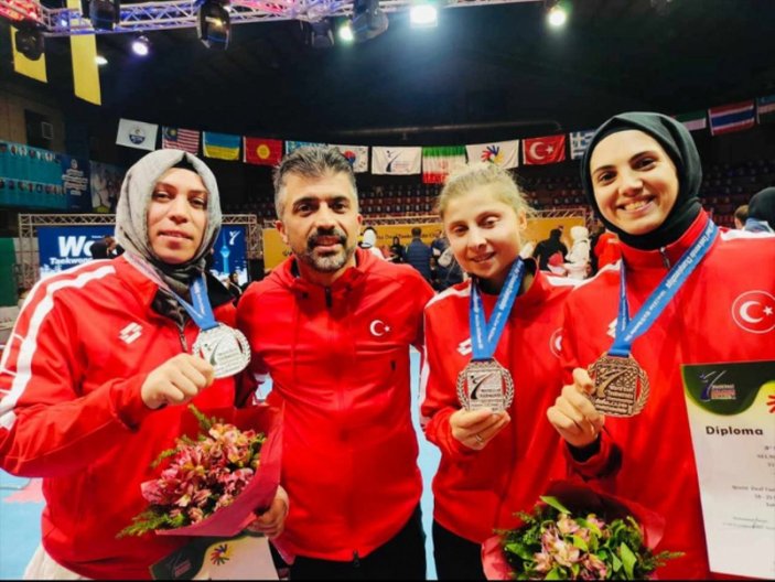 İşitme engelli milli sporculardan İran'da 5 madalya