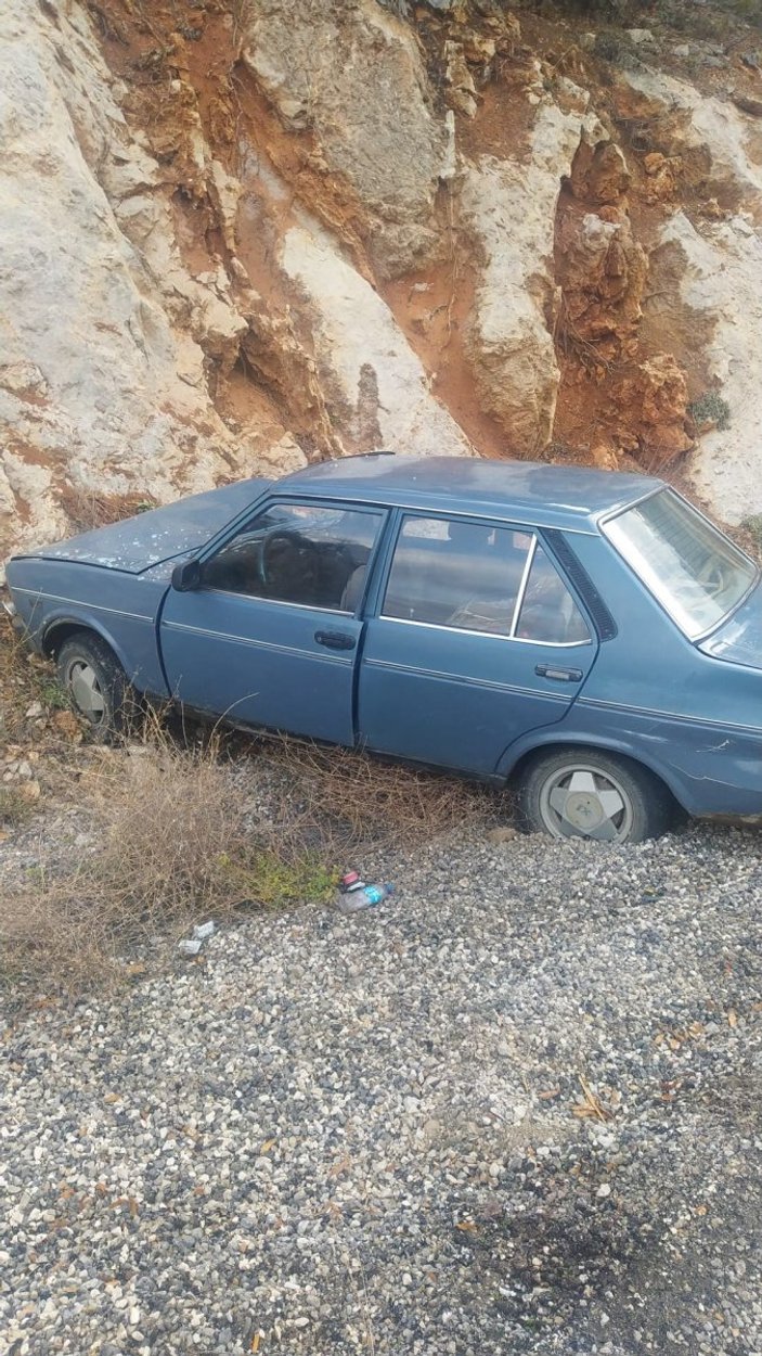 Konya’da otomobil dağa çarptı: 4 yaralı
