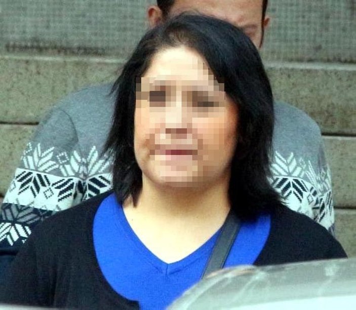 Zonguldak'ta adliye önünde zafer pozu veren kadınlar, tekrar yargılanıyor