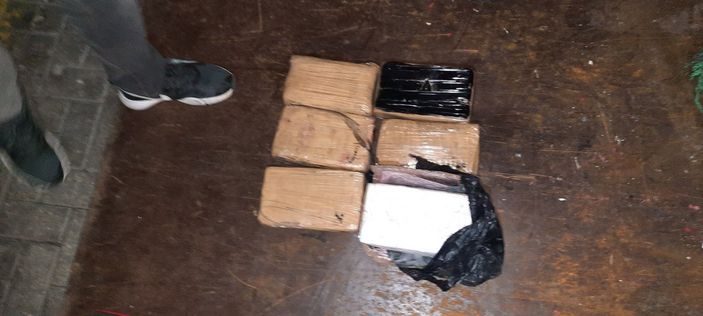 d Mersin'de muz yüklü konteynerde 6 kilo 750 gram kokain yakalandı