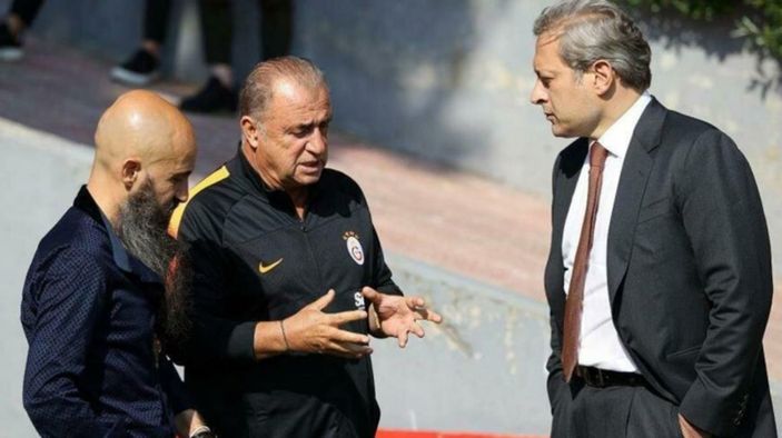 Burak Elmas'tan futbolculara moral yemeği
