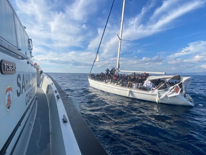 İzmir açıklarında 199 göçmen kurtarıldı