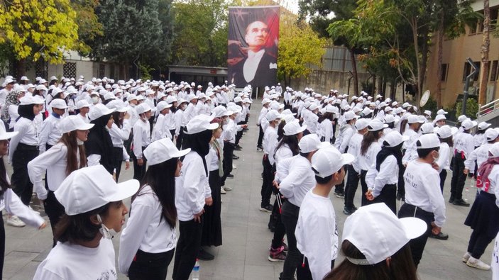 Diyarbakır'da 300 öğrenciden ‘Atatürk’ün çocuklarıyız' şarkısı