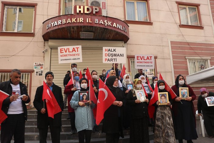 Diyarbakır annesinden HDP’ye tepki: Kadın hakları diyorlar, ben de kadınım