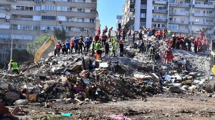 İzmir'deki depremzedeler, konutlarına kavuşuyor