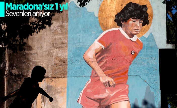 Napoli'de Maradona'nın ölüm yıl dönümünde heykeli dikildi