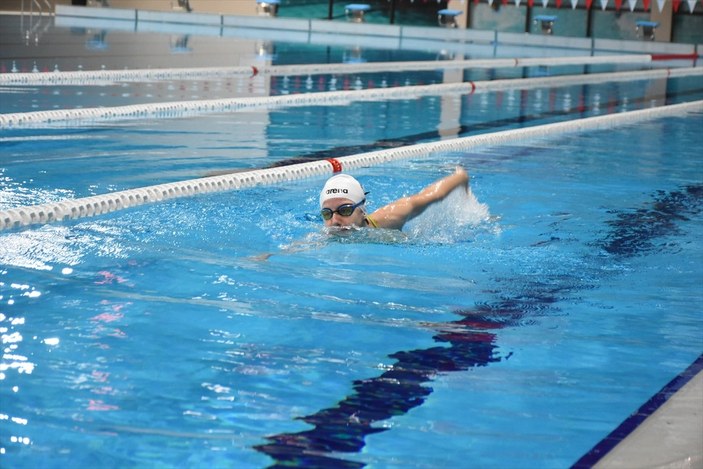 70 madalyalı milli yüzücü Tuna Erdoğan'ın hedefi Dünya Şampiyonluğu