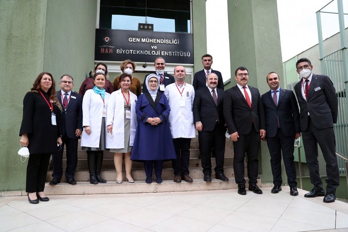 Emine Erdoğan, TÜBİTAK Marmara Araştırma Merkezi'ni ziyaret etti