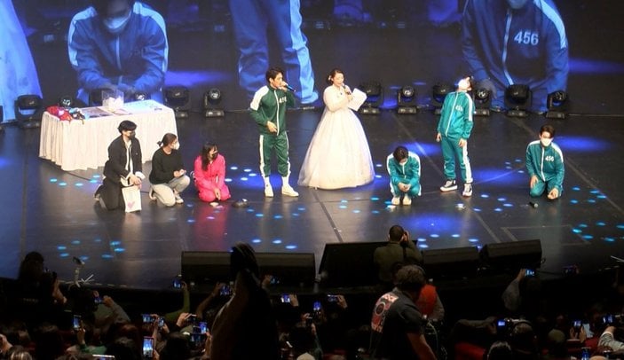 Güney Koreli müzik grubu A.C.E., İstanbul’da konser verdi