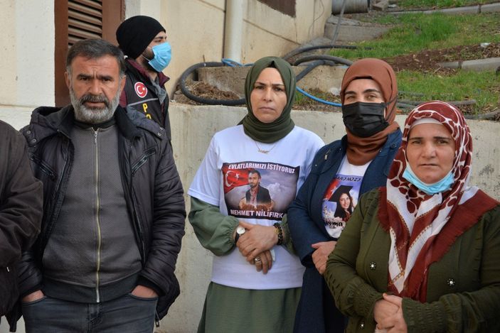 d Evlat nöbetini sürdüren aileler: Ön kapı Meclis, arka kapı Kandil kapısı