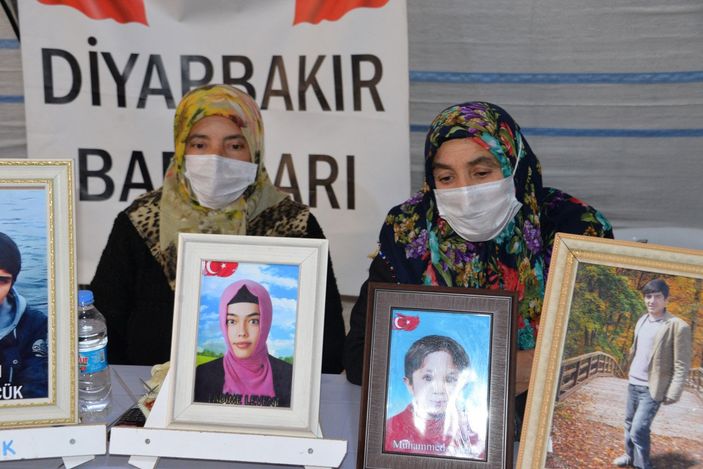 d Evlat nöbetini sürdüren aileler: Ön kapı Meclis, arka kapı Kandil kapısı