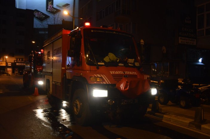 İstanbul'da tinercilerin sık uğradığı kulübede yangın çıktı