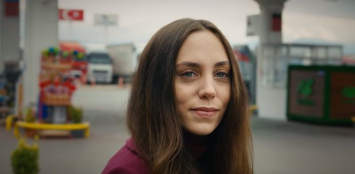 Kaderimin Oyunu'ndan yeni tanıtım! Hercai'nin Miran'ı Akın Akınözü'nün yakışıklılığı göz doldurdu