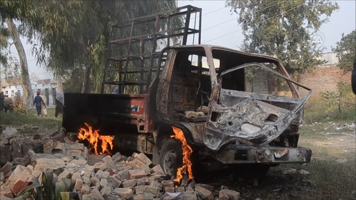 Pakistan’da, Kur’an-ı Kerim’e saygısızlığa tepki: Polis merkezini yaktılar