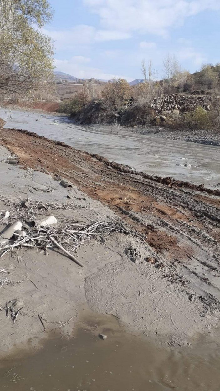 Giresun’daki çöken atık barajından, yaklaşık 5 bin ton kimyasal yayıldı