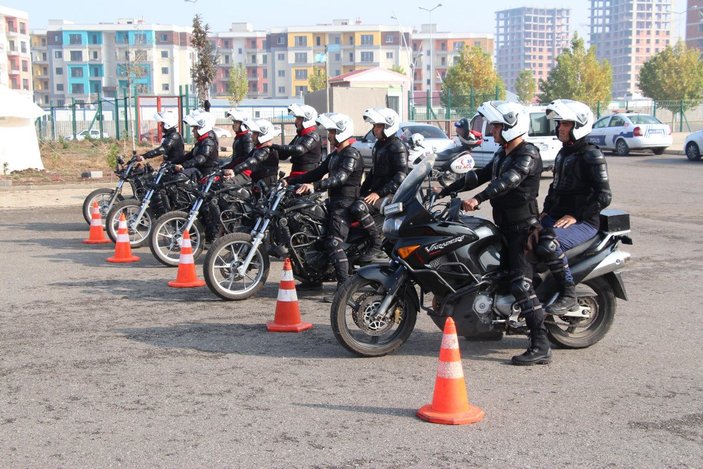 Diyarbakır'da motosikletli Yunus polislerinin zorlu eğitimi