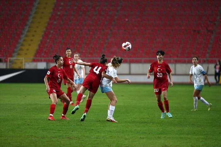 Kadın Milliler, Dünya Kupası Avrupa Elemeleri'nde İsrail'i geriden gelerek yendi