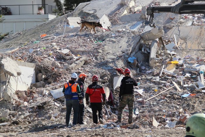 İzmir’deki depremde 11 kişiye mezar olan apartmanın müteahhidi savunma yaptı