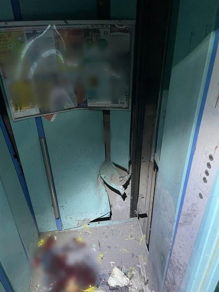 Rusya'da komşusunun bulunduğu asansörü bombaladı