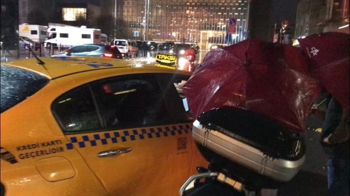 İstanbul’da etkili olan lodosta taksiciler müşterileri almadı