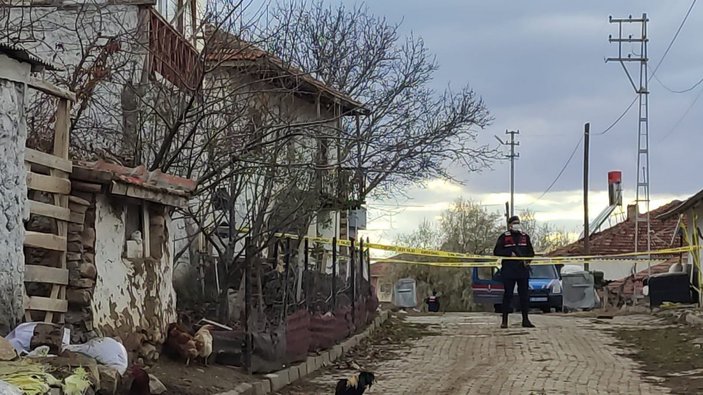Yozgat'ta 1 aylık bebeğini bıçaklayıp, sobada yakarak öldürdü