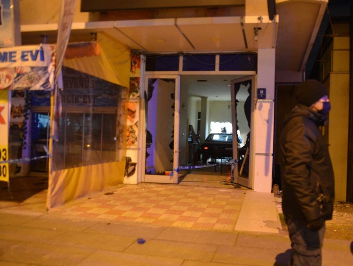 Ankara'da otomobille dükkanına girdiği ortağı tarafından öldürüldü