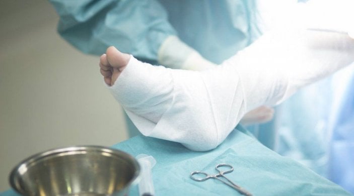 Avusturya'da doktor hastanın yanlış ayağını kesti