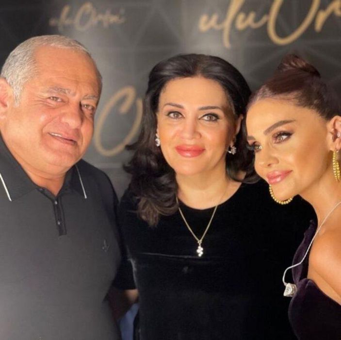 Azeri kızı Günel'in annesi güzelliğiyle kızını solladı! Gören dönüp bir daha baktı