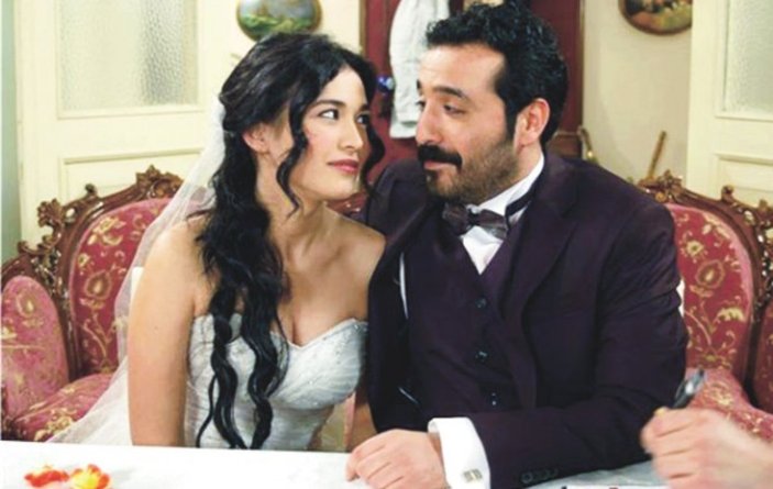 Gönül Dağı'nın Zahide'si Ecem Özkaya'nın eski eşi EDHO'nun yıldızı çıktı
