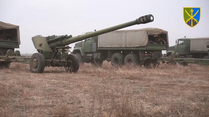 Ukrayna, Kırım’ın kuzeyinde askeri tatbikat yaptı