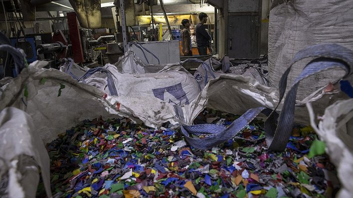 Çöpe giden plastik atıkların geri dönüşüm yolculuğu