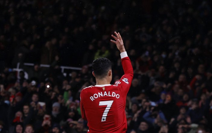 Cristiano Ronaldo resmi maçlarda 800 gole ulaşan ilk futbolcu oldu