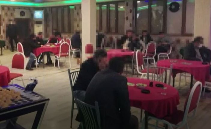 i Gaziantep'te kumar oynandığı tespit edilen iş yerine baskın