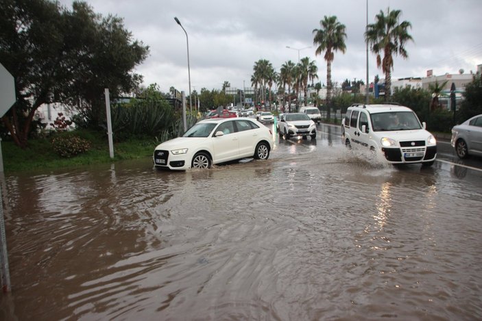 Bodrum’da sağanak etkili oldu