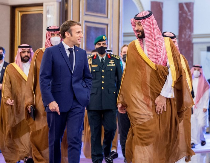 Emmanuel Macron, Suudi Arabistan'a gitti