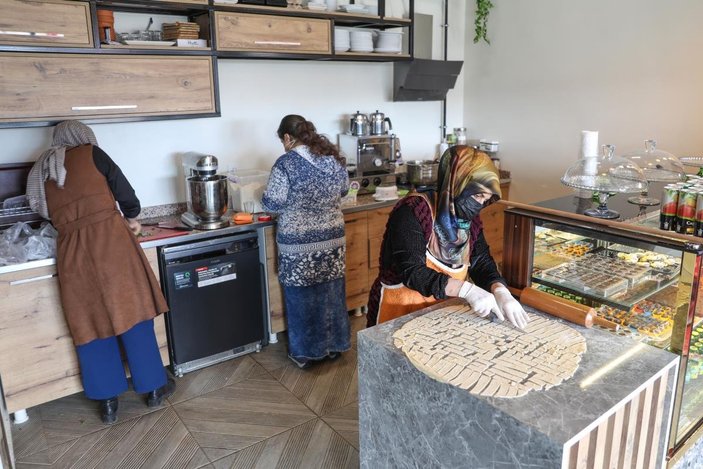 Van'da açılan kafe engelli vatandaşlara istihdam sağladı