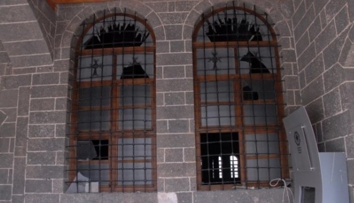 Diyarbakır'da teröristlerin tahrip ettiği kilisede restorasyon tamamlandı