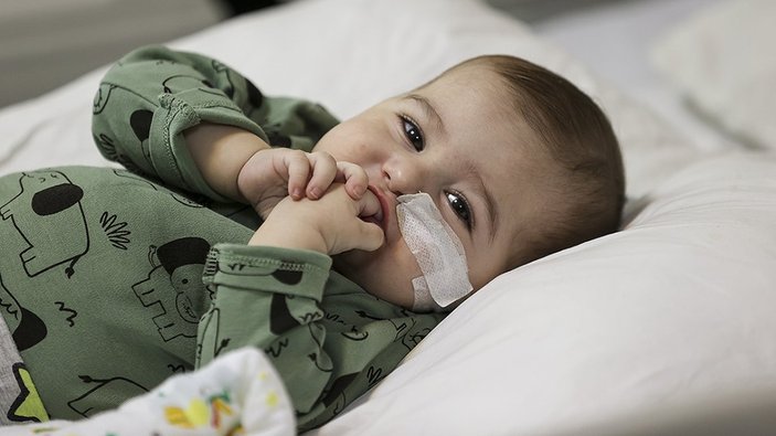 7 aylık Cevdet, babasının karaciğeri ile hayata tutundu