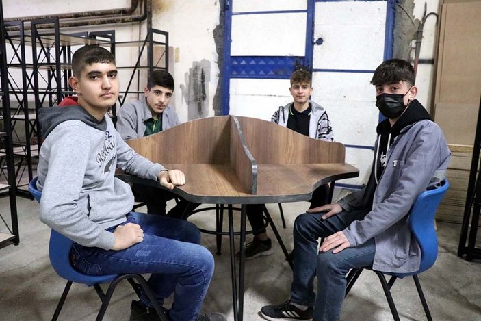 Elazığ'da öğretmenler ve öğrenciler ildeki okullar için seferber oldu