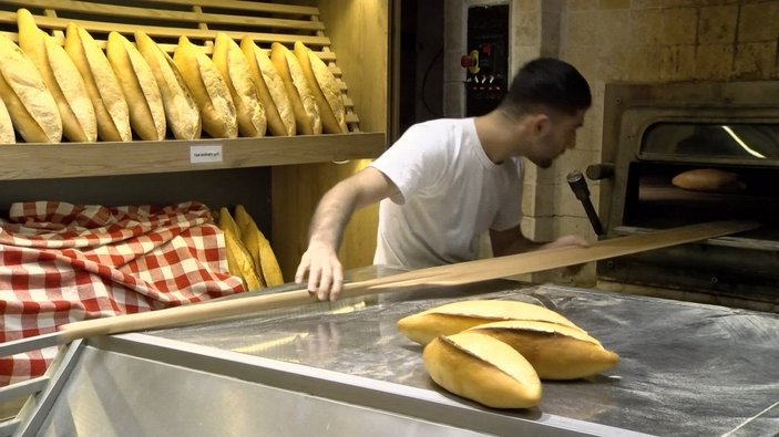 İstanbul'da ekmeğin gramajını düşürdüler, fiyatını artırdılar