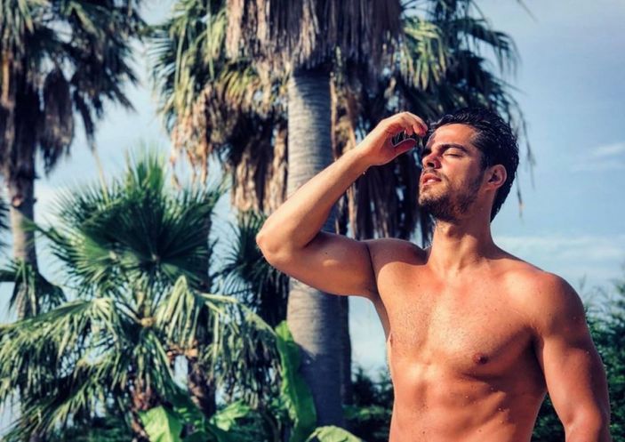 Gönül Dağı'nın Taner'i Berk Atan'ın eski hali genç kızları üzebilir! Hele uzun saçları...