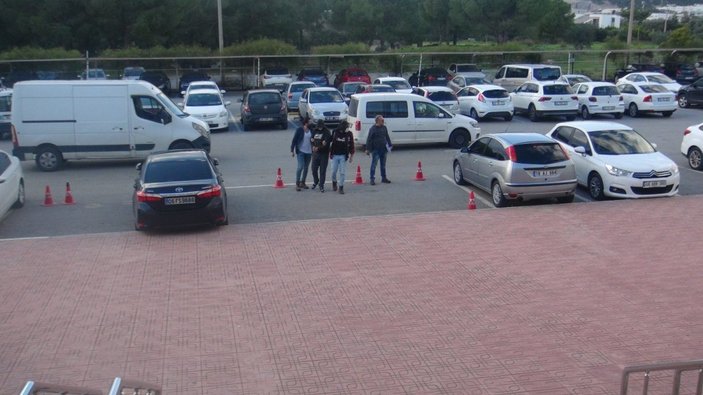 İzmir'de kapı hırsızları yakalandı