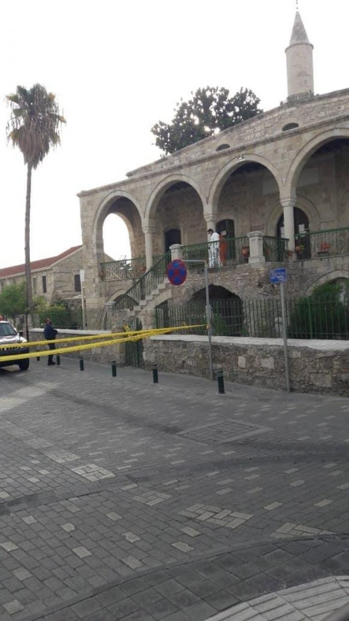 GKRY’de, Larnaka Büyük Camisi’ne saldırı girişimi
