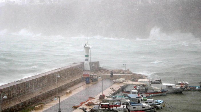 AFAD Antalya'daki fırtınanın bilançosunu açıkladı
